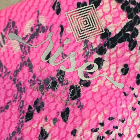 Rise Active Medium Impact  Racerback Mesh Black Band Sports Bra Size Large NWOT - Picture 12 of 14